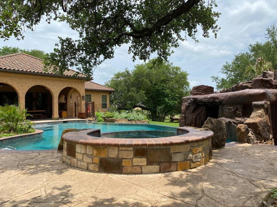 Villa At Cibolo Chase, A Private Resort With Pool Bulverde エクステリア 写真